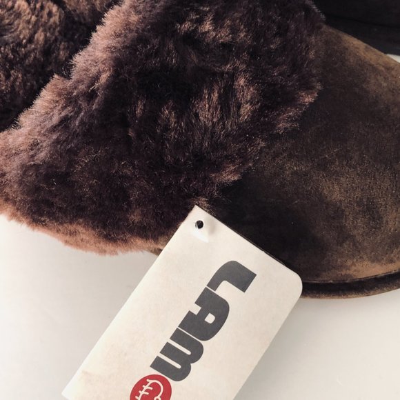LAMO FOOTWEAR Women's Sheepskin Double Face Slippers Suede NIB 10.5 - 11 - Picture 2 of 5